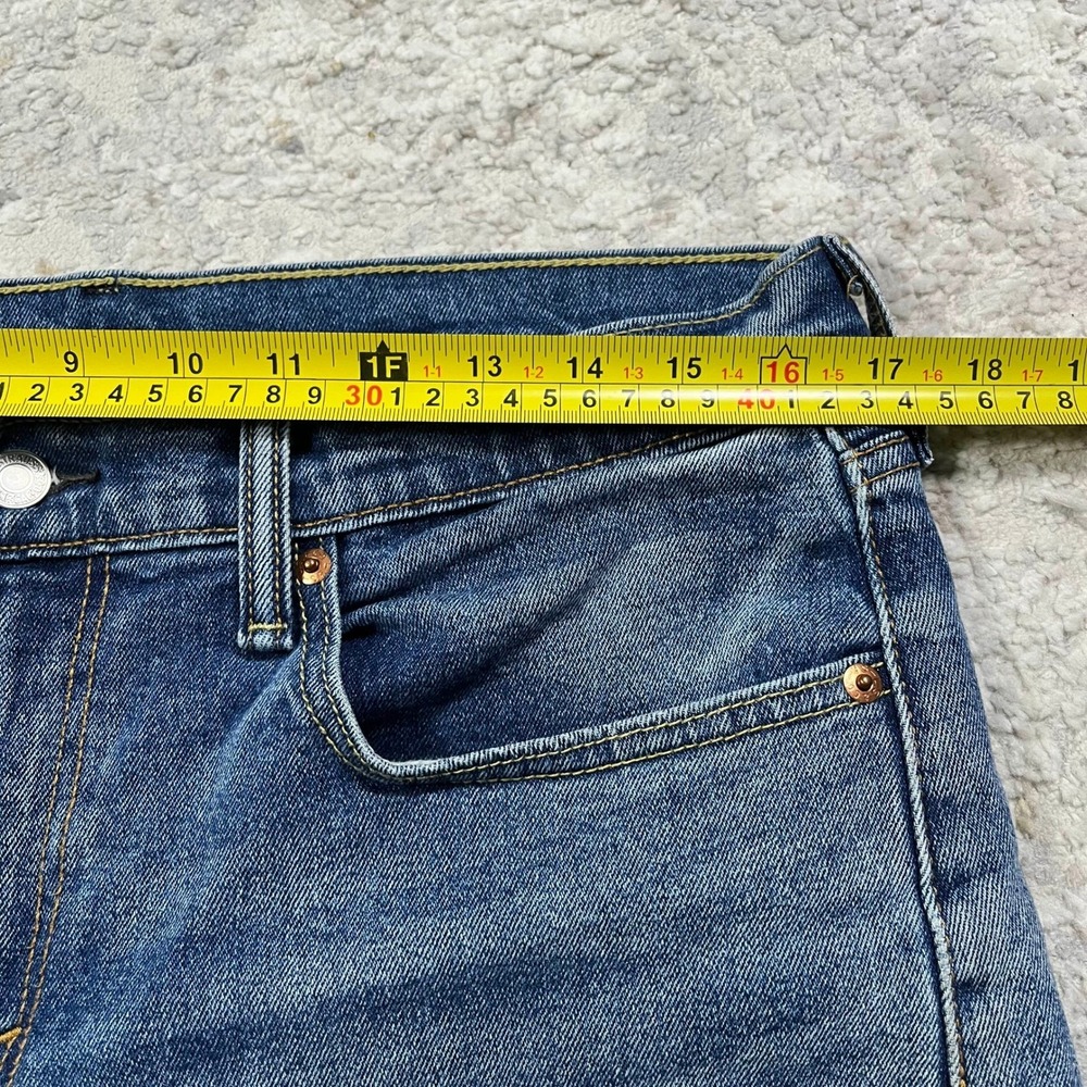 Levis 502 Mens Shorts Size 32 Blue Denim Cutoff Jean Raw Hem Faded Distressed - Picture 7 of 10